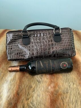 Croc-like Insulated Wine Purse